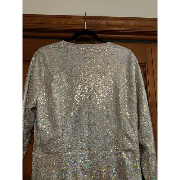 NWT PrettyLittleThing Women’s Silver Sequin Twist Front Party Mini Dress Size M - Picture 7 of 14